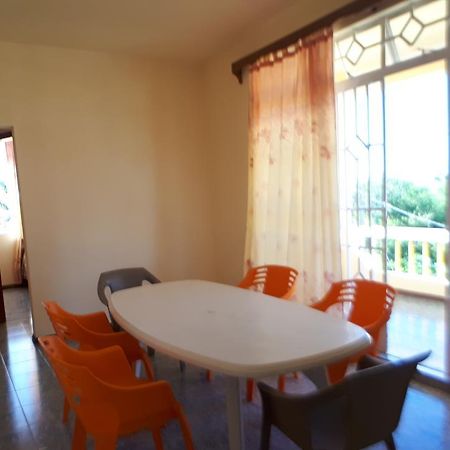 Allamanda Apartments - 100M Bain Boeuf Beach Екстер'єр фото